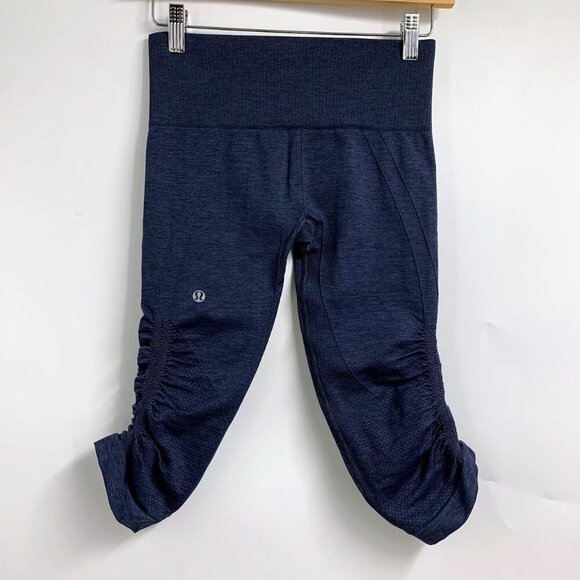 Lululemon In The Flow Crop Ruched Navy Blue Heathered Perforated Leggings Size 4 - Picture 1 of 11